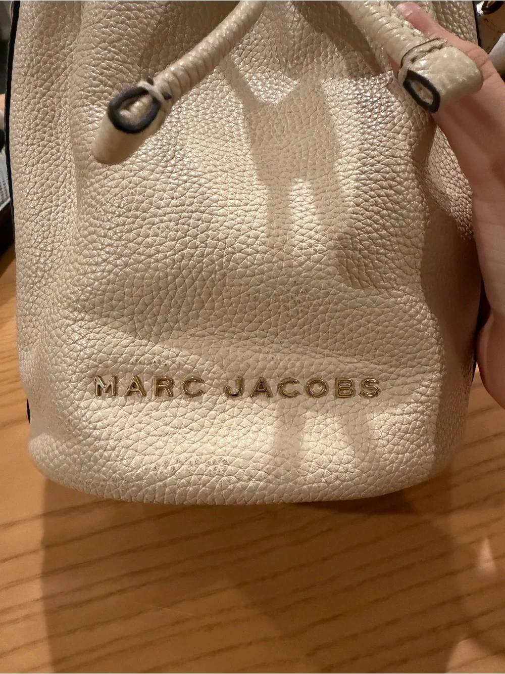 Marc Jacobs Cream Pebbled Leather Drawstring Bucket Bag with Patterned Strap